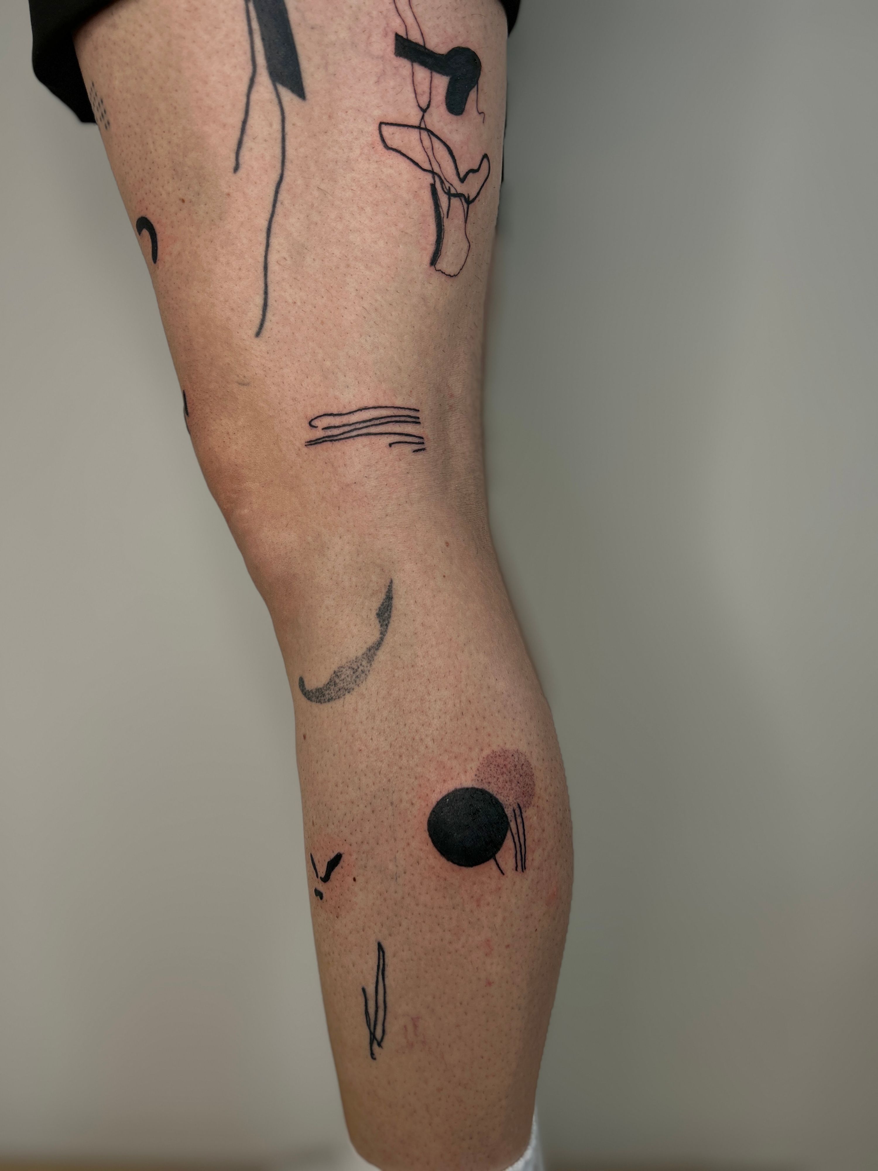 Leg Concept im Abstract Style von misstrashflash in Halle