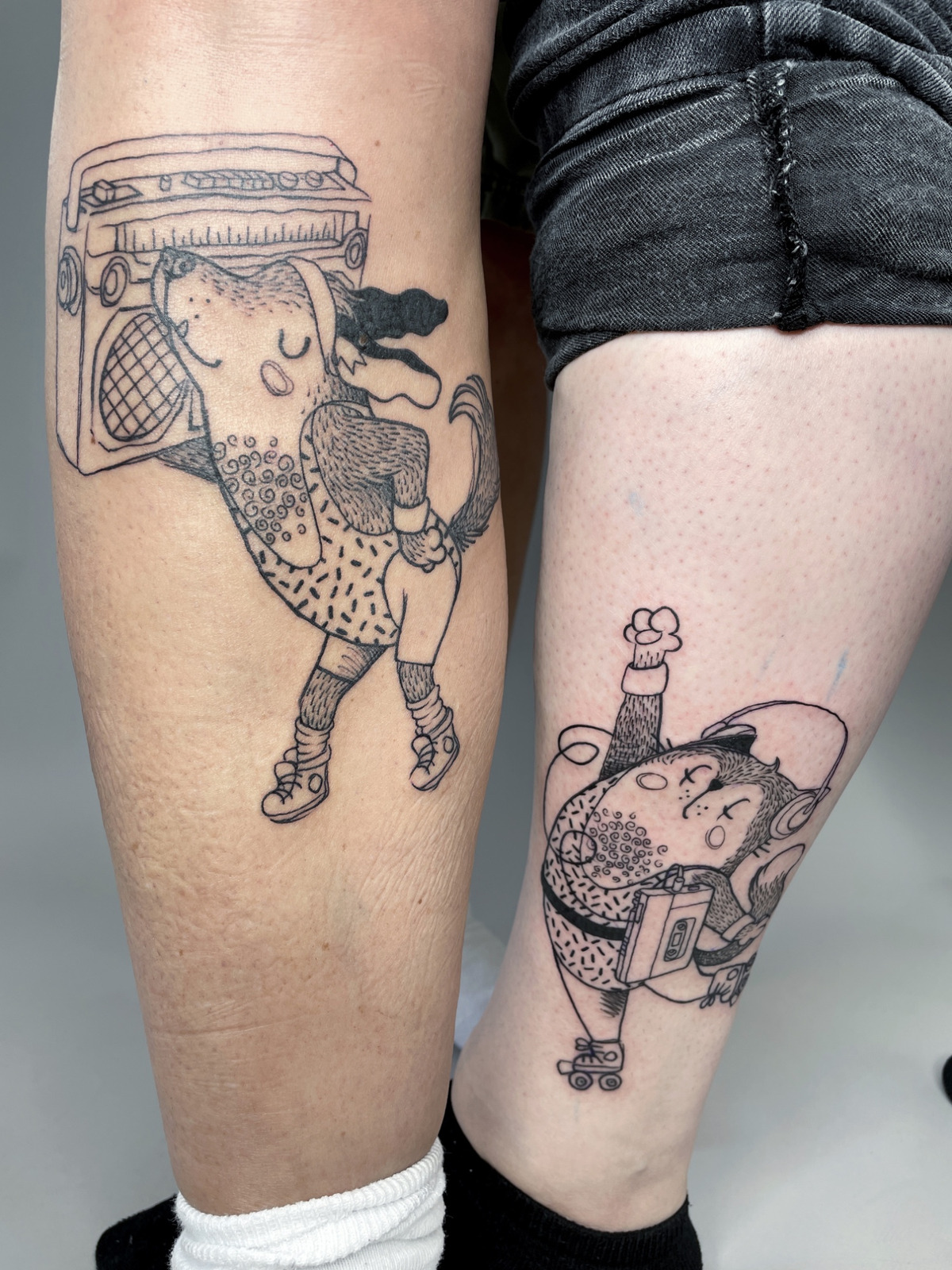 80er Hund & Katze im Illustrative Style auf Wade von Kristin Schubert in München