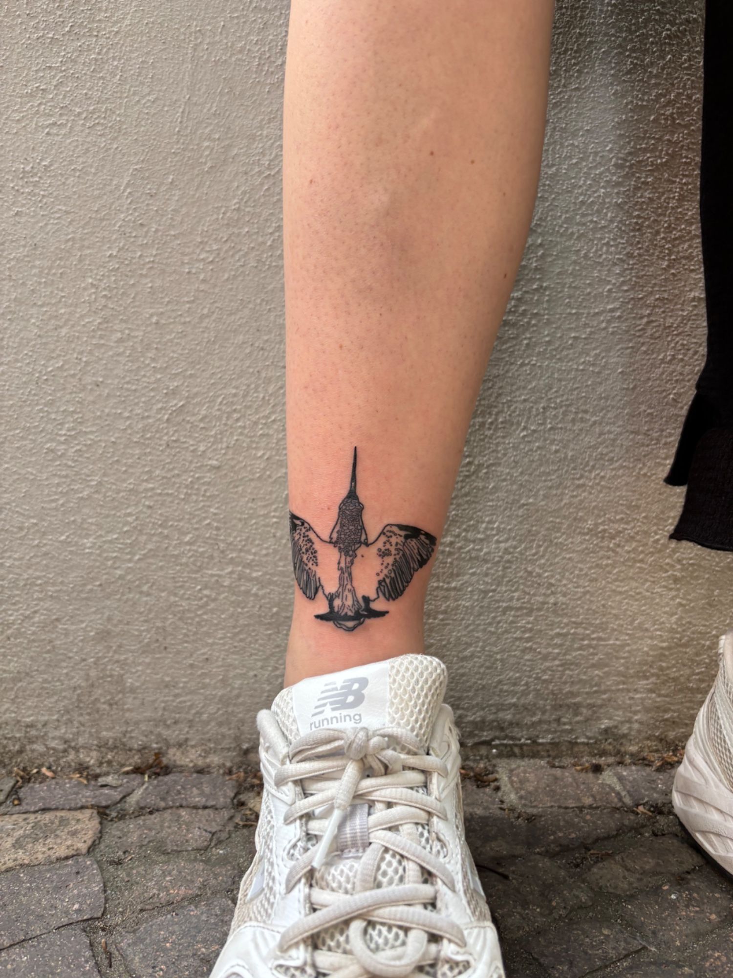 Eisvogel in Line Work style on Shin by Nalu.ttt Leipzig