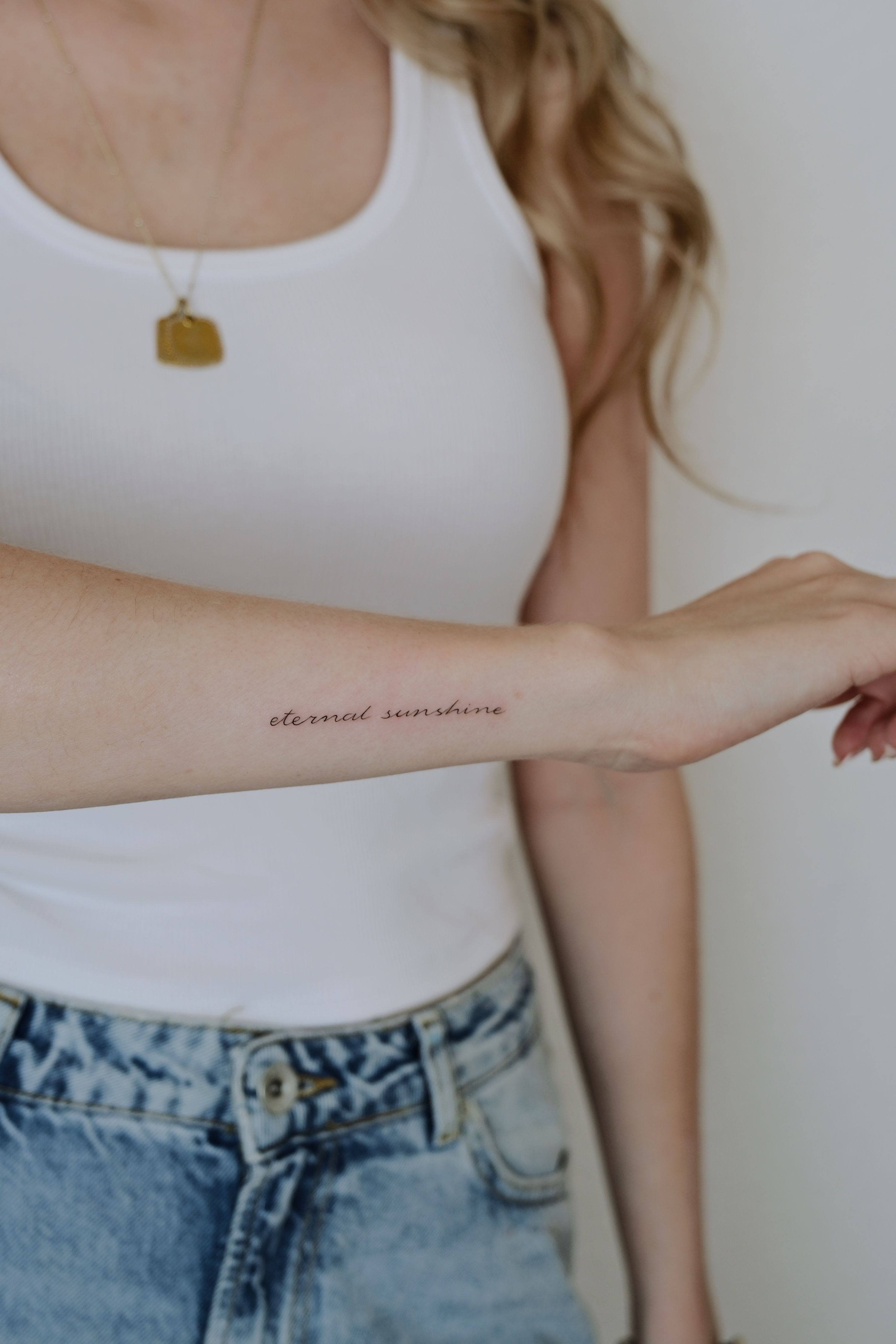 Schrift geschwungen in Fineline style on Forearm by @alinaatattoo 20457