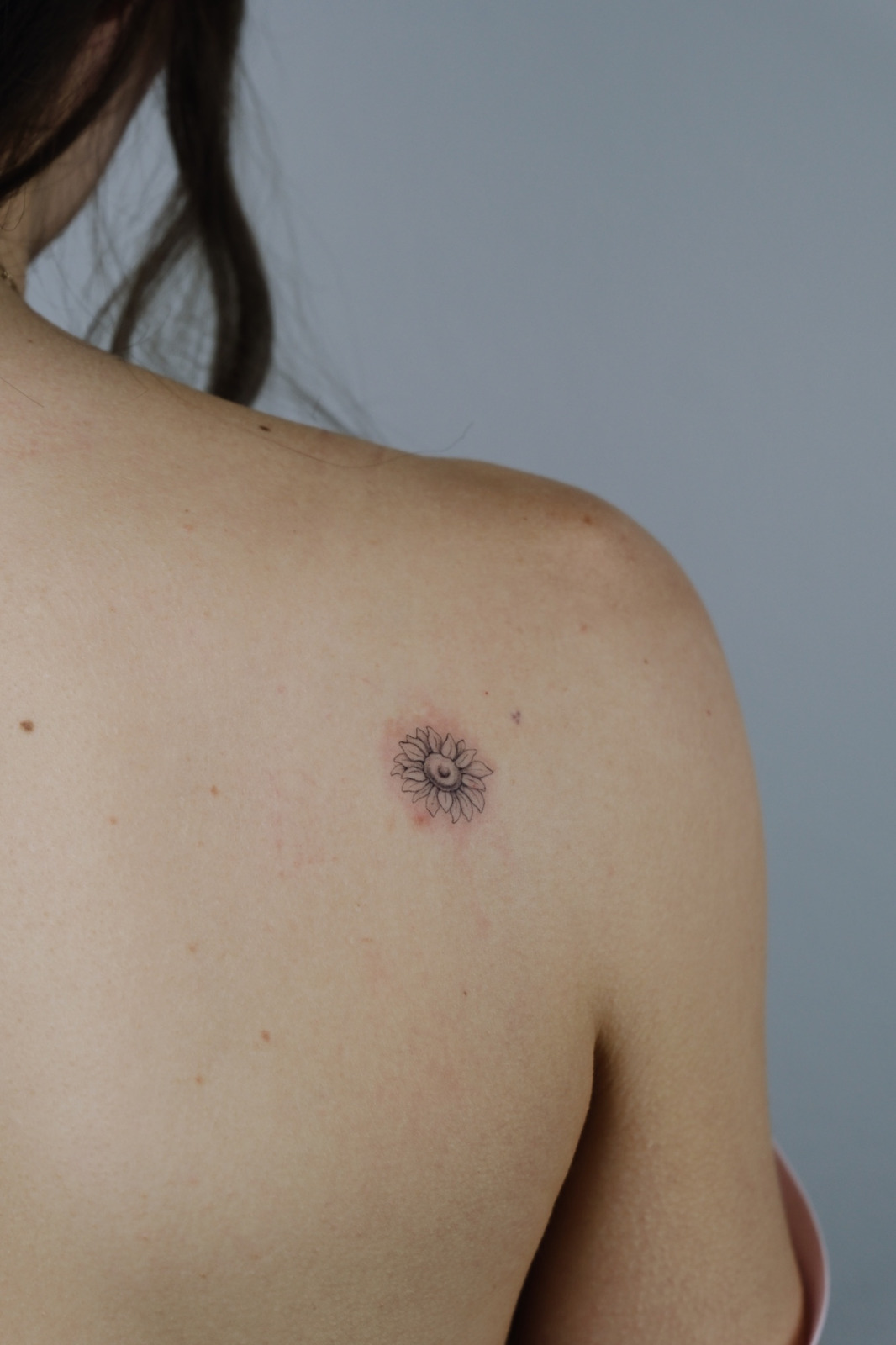 Sonnenblume im Botanical, Floral Style von @alinaatattoo in 20457