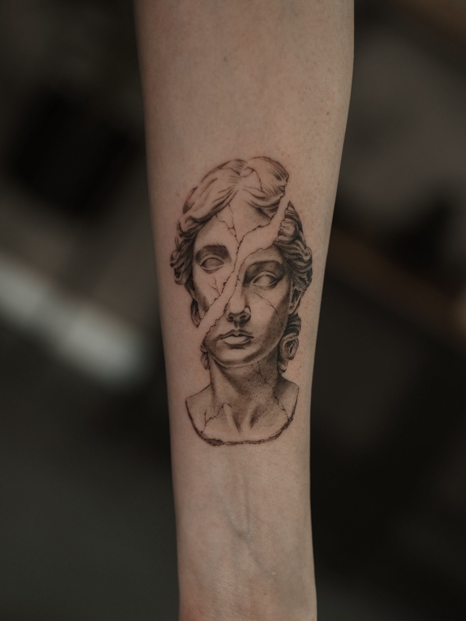 Women Sculpture in Microrealistic style on Forearm by Julian Sell 39108