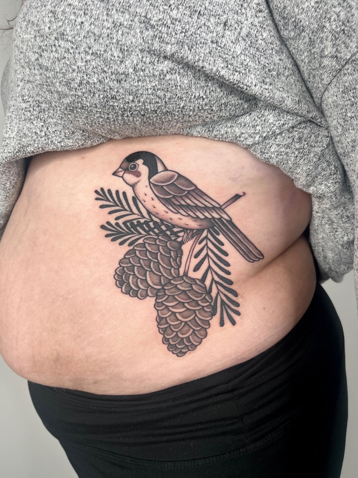 Vogel Zweig im Illustrative Style auf Rippen von susigrck in Leipzig