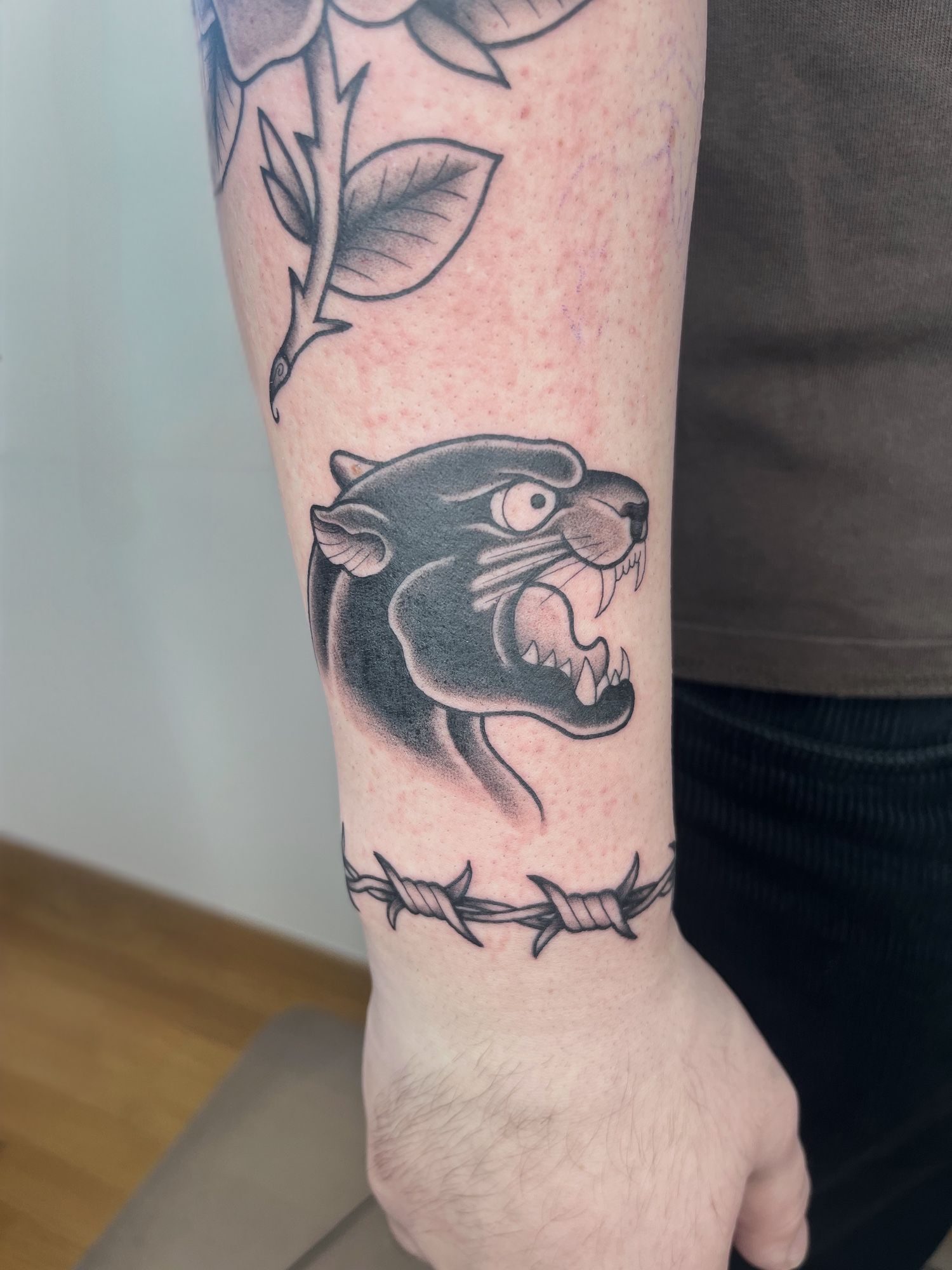 Panther Kopf im Oldschool, Traditional Style auf Handgelenk von susigrck in Leipzig