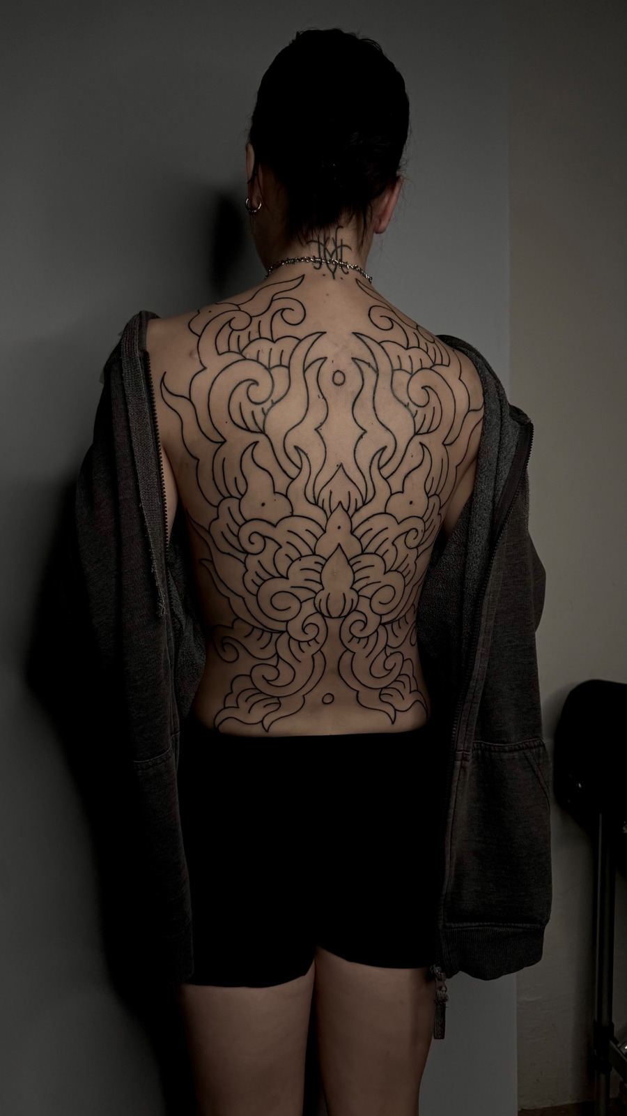 bold ornamental backpiece in style on Back by debo.studio Freiburg im Breisgau