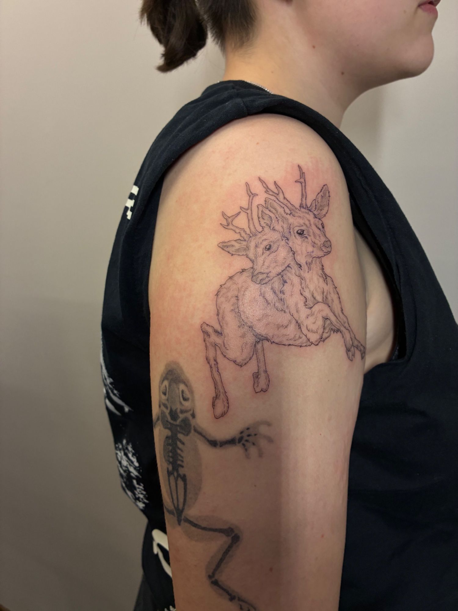 Two headed deer in Etching (Engraving) style on Upper Arm by Rosmarin&Thymian Tattoo Osnabrück