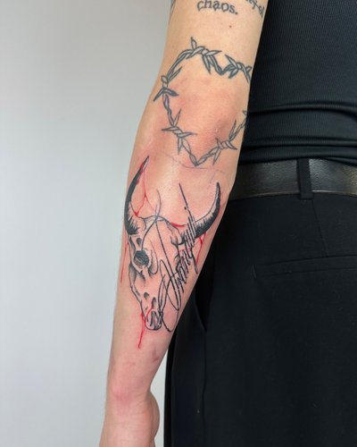 Schädel im Blackwork Style von Dahlhuus in Leipzig