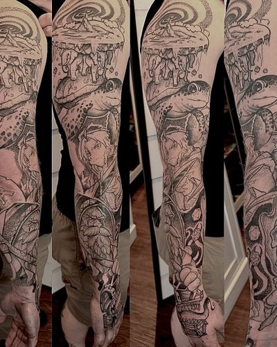 Schildkröte, Schädel, Pilz Illustrative Oberarm-Tattoo im Style auf Unterarm von roar_ink in Düsseldorf