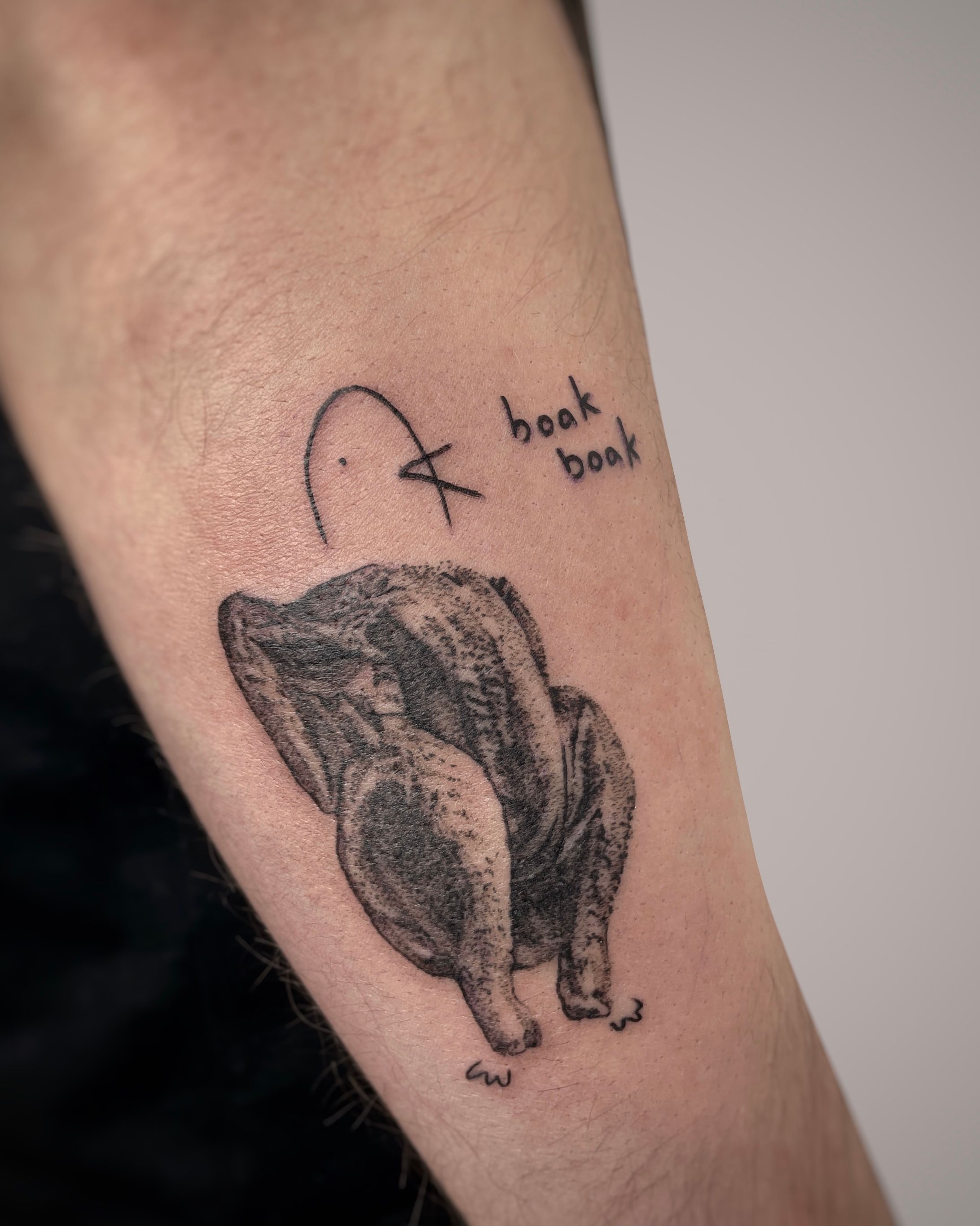 Halbe Hahn im Microrealistic Style auf Unterarm von mansiehtsichmal.tattooo in Leipzig