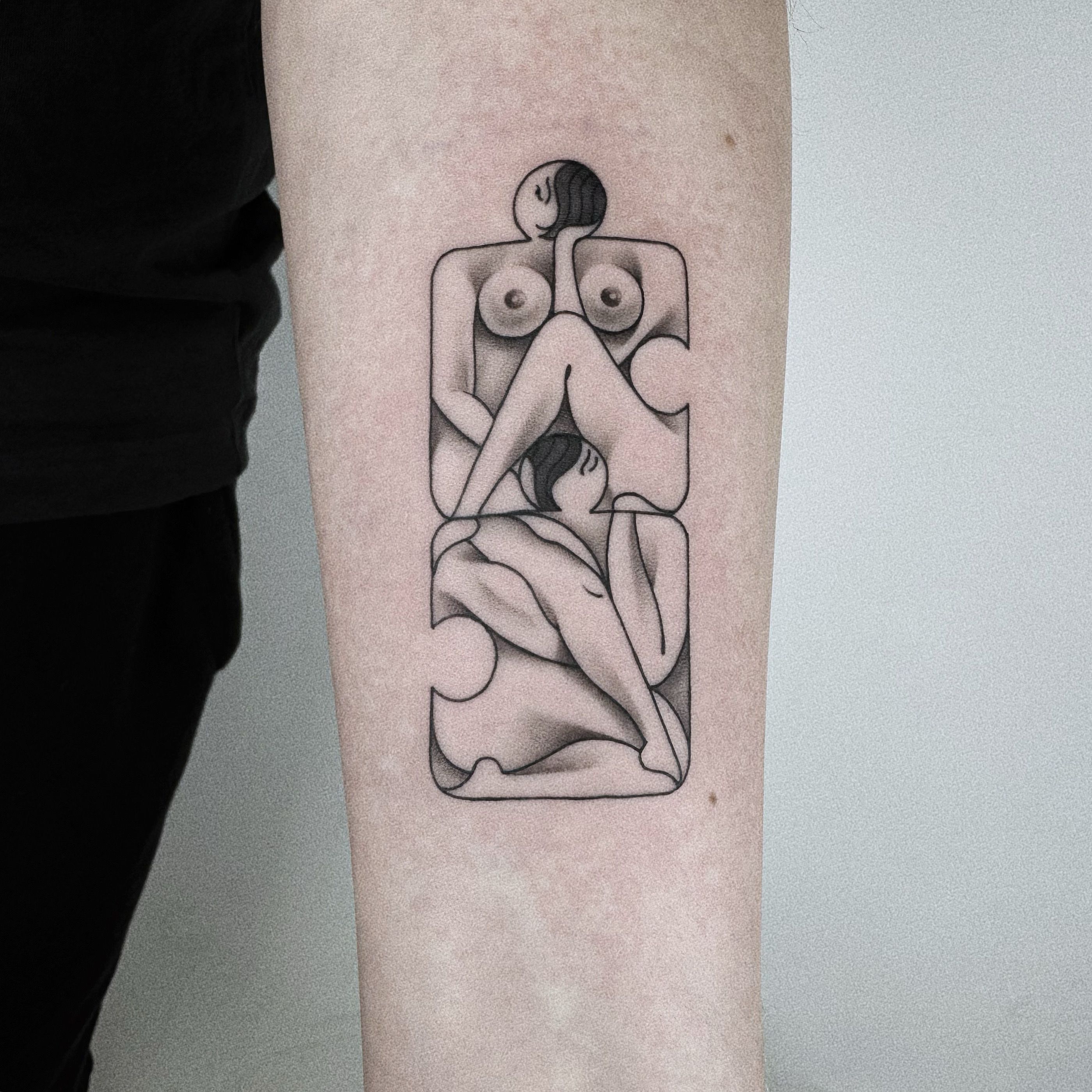 Puzzle im Black & Gray Style auf Unterarm von Haskin in Leipzig