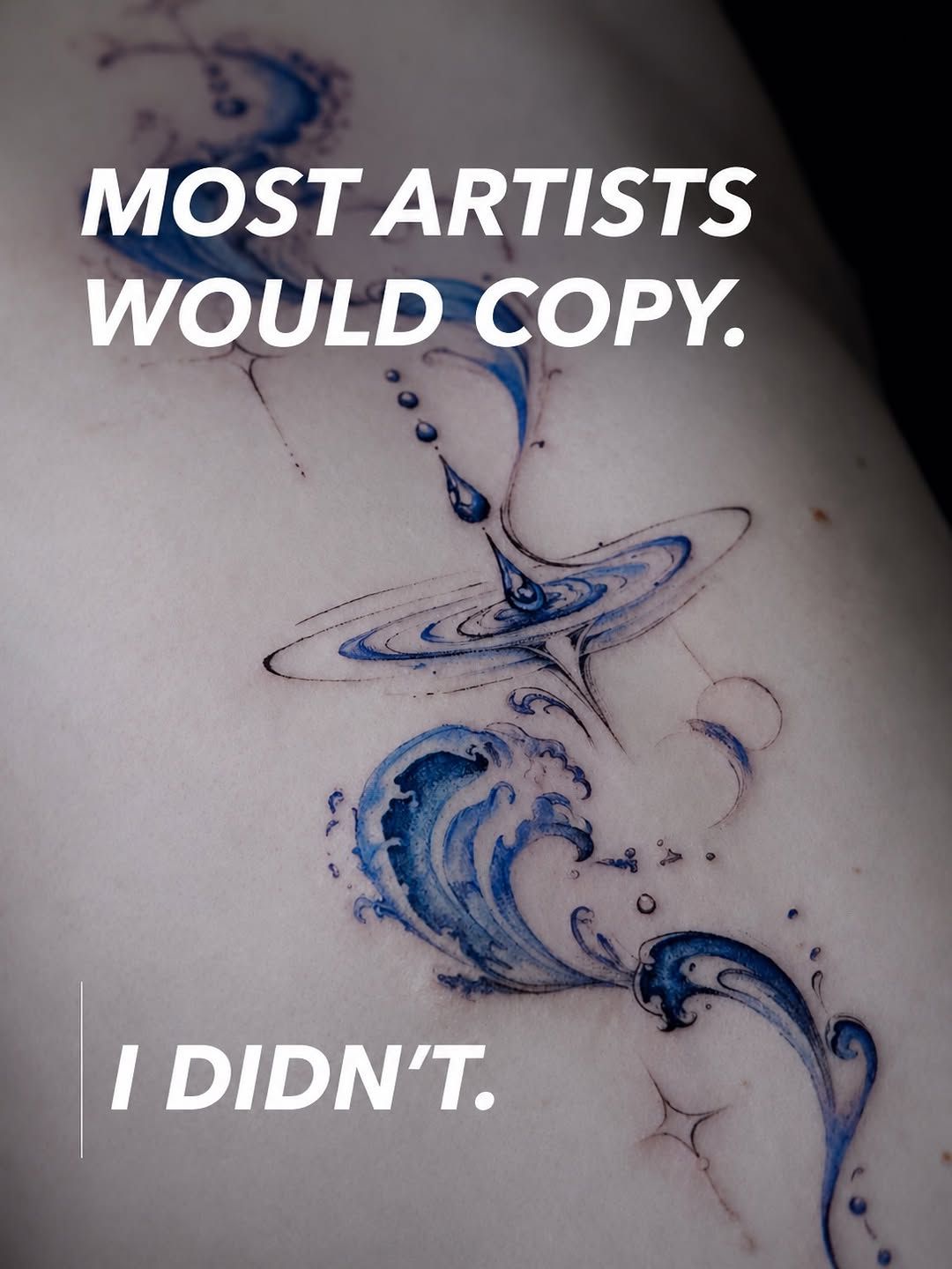 Wellen Abstrakte Rippen-Tattoo im Abstract Style auf Rippen von kaleriiaa tattoo in Lübeck