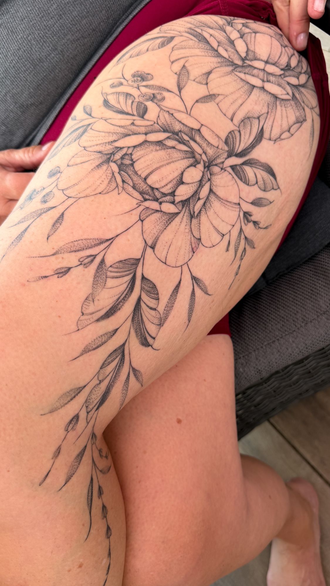Floral in Botanical, style on Thigh by Ziska Ink Tattoo Studio 27339