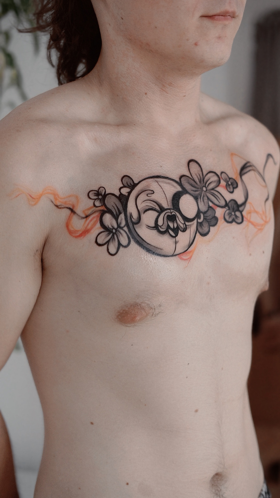 Adventure time - Jake im Illustrative Style auf Brust von Lucas in Leipzig