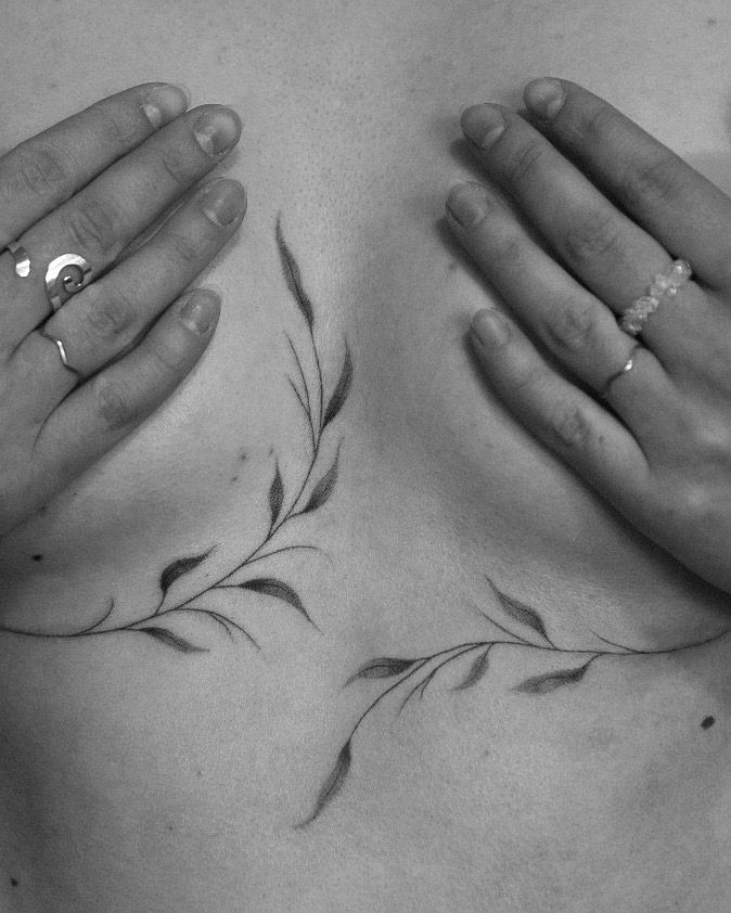zarte ranken und zweige sternum underboob in Botanical, Floral style on Chest by studio knut’s Weimar