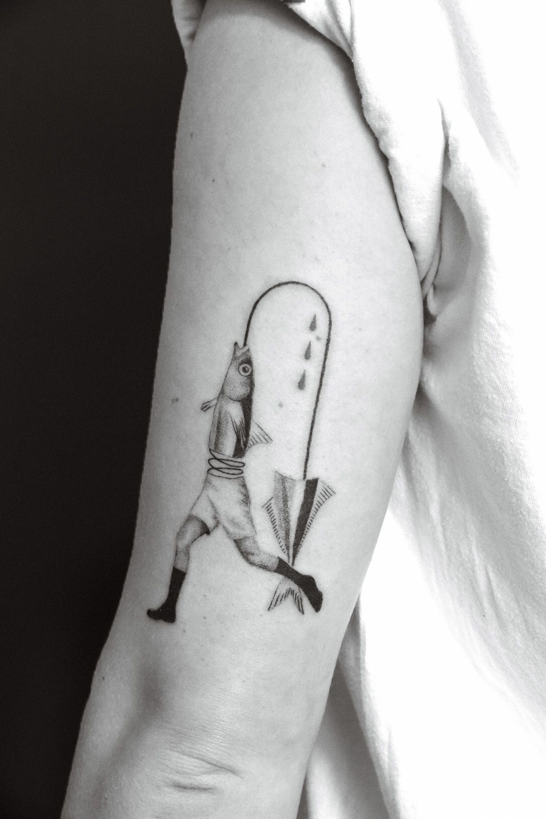 surrealistisches motiv mit fisch und abstrakten elementen in Illustrative style by studio knut’s Weimar