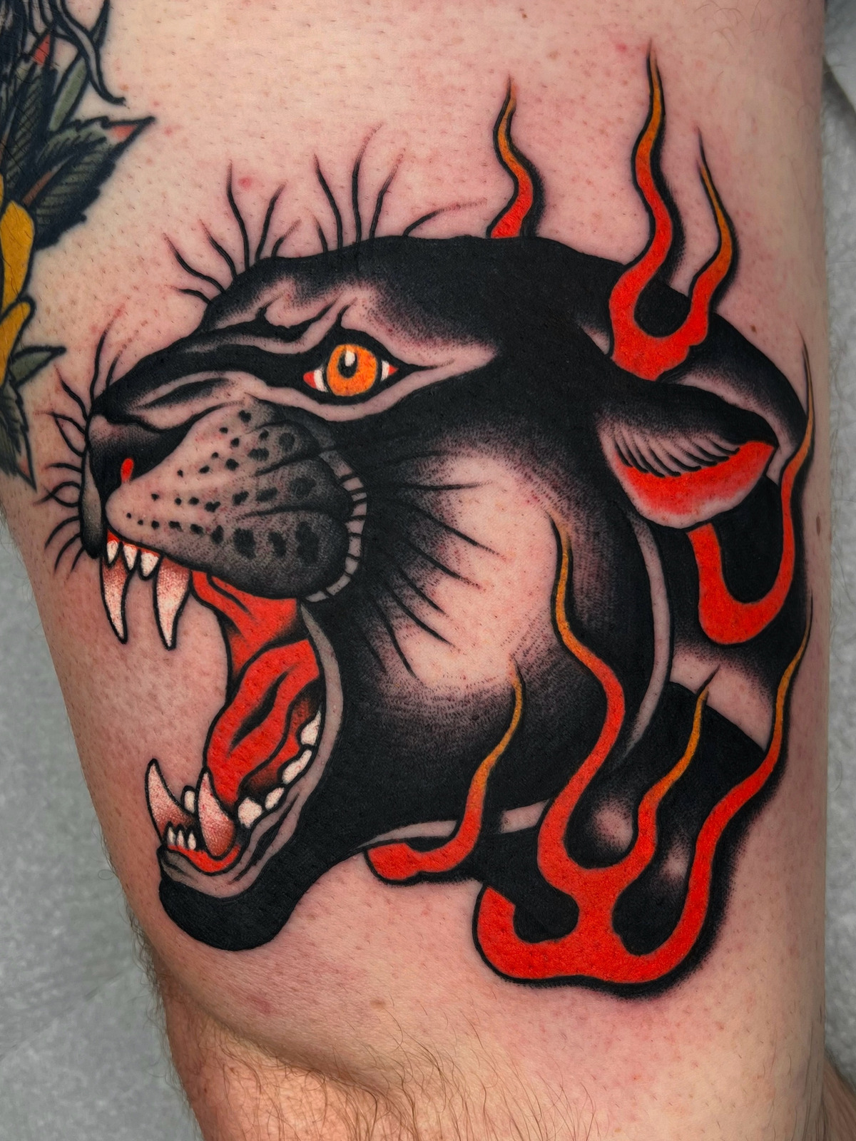 Panther im Oldschool, Traditional Style auf Oberschenkel von Xaver Kettenberger in 83308