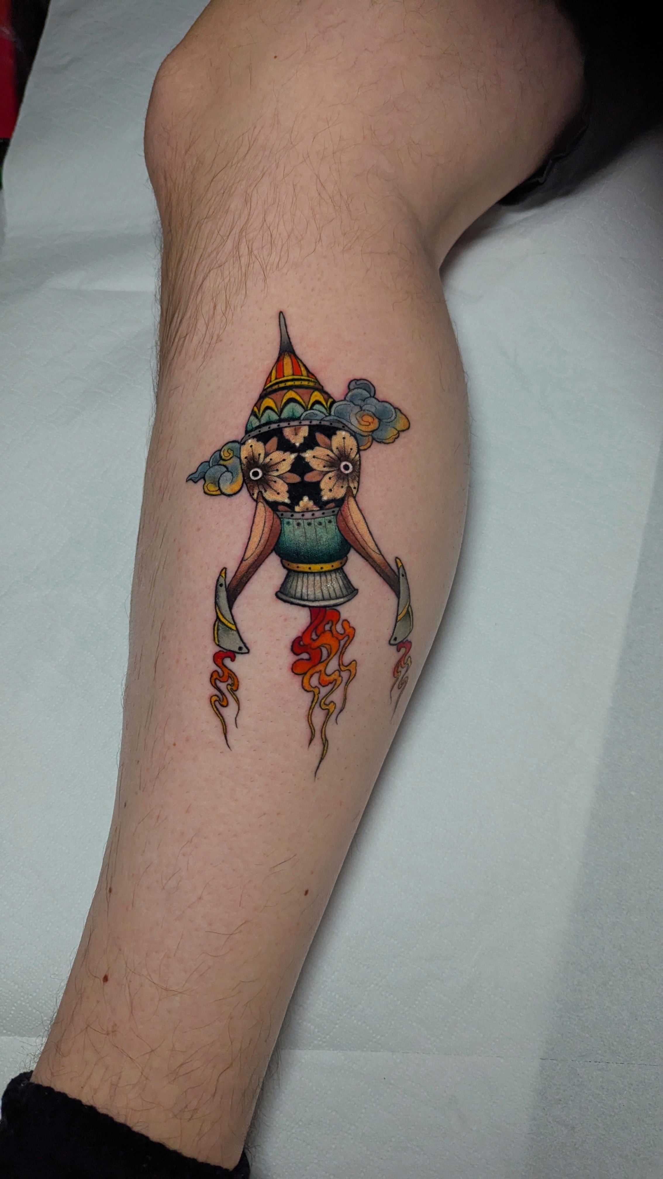 Fusion Rocket im Oldschool, Traditional Style auf Wade von Sera Redwood in 10247