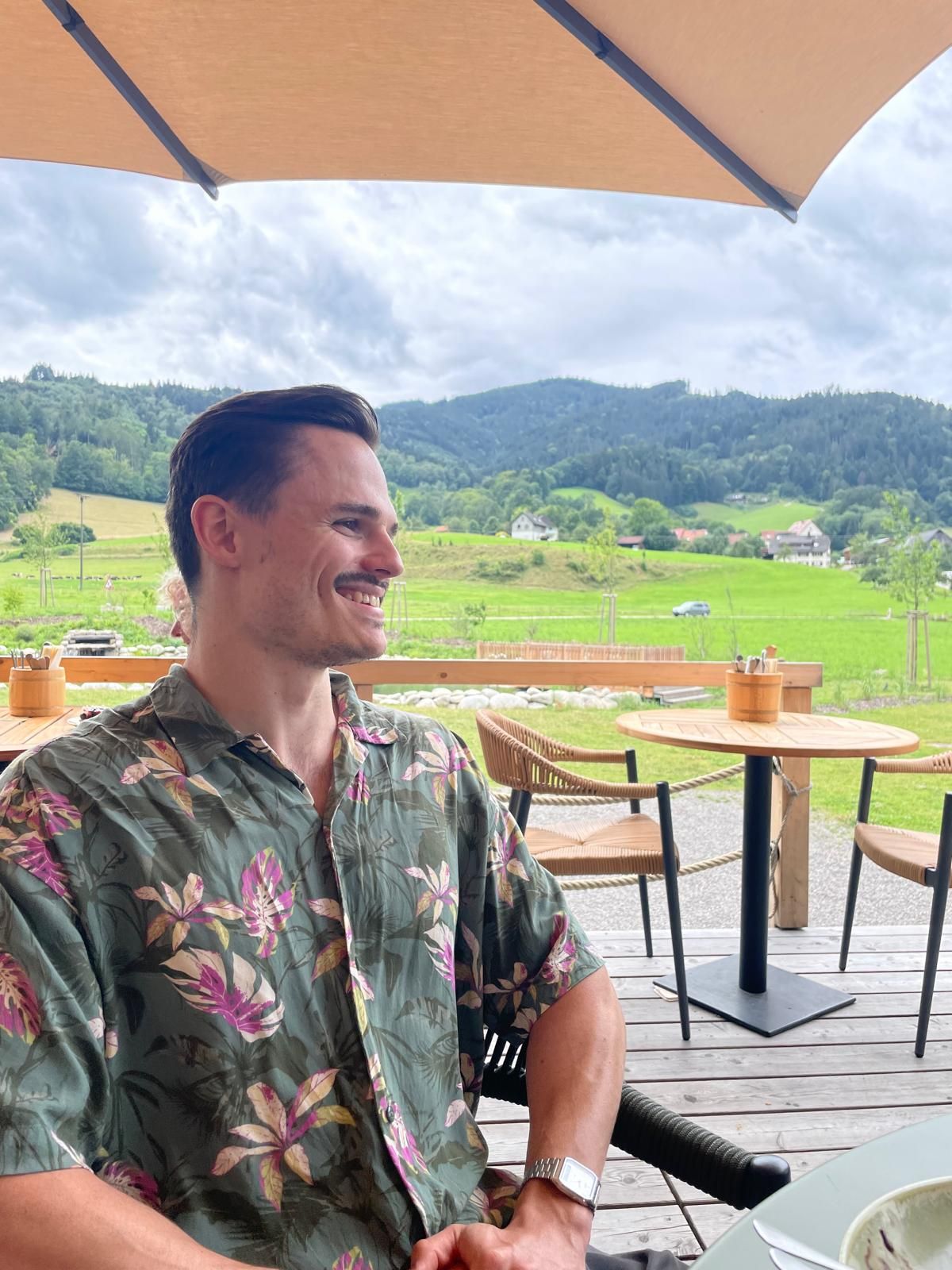 Artist profile picture